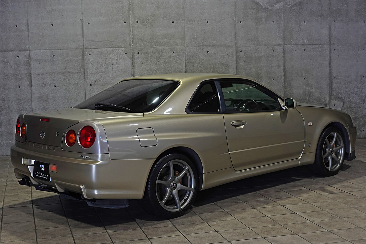 2002 Nissan SKYLINE GT-R ONE OWNER BNR34 R34 GT-R M-SPEC EYO Silica Brass,