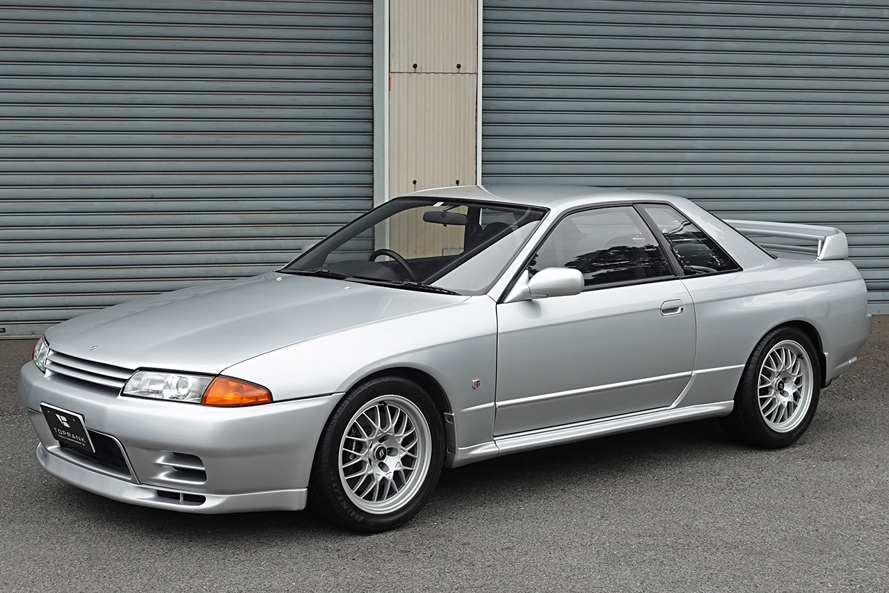 1994 Nissan SKYLINE GT-R BNR32 R32 GTR V-Spec II, KL0 Spark Silver Metallic, 5 Zigen Muffler