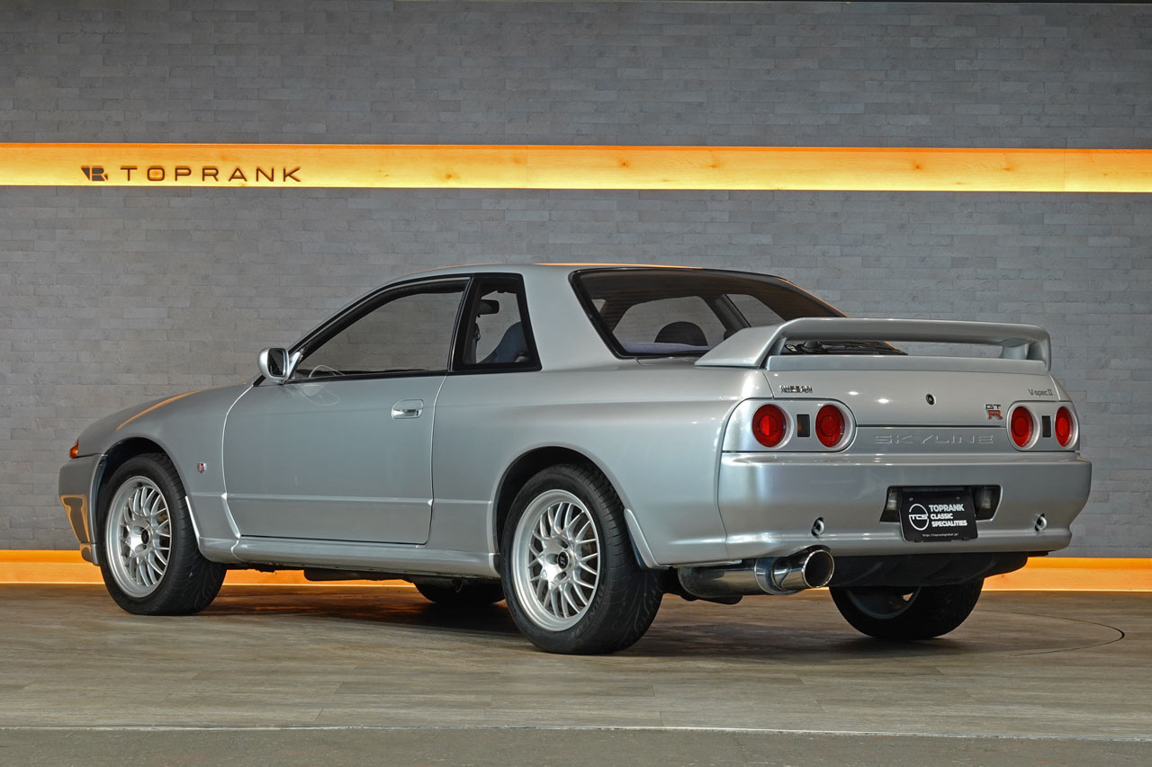 1994 Nissan SKYLINE GT-R BNR32 R32 GTR V-Spec II, KL0 Spark Silver Metallic, 5 Zigen Muffler