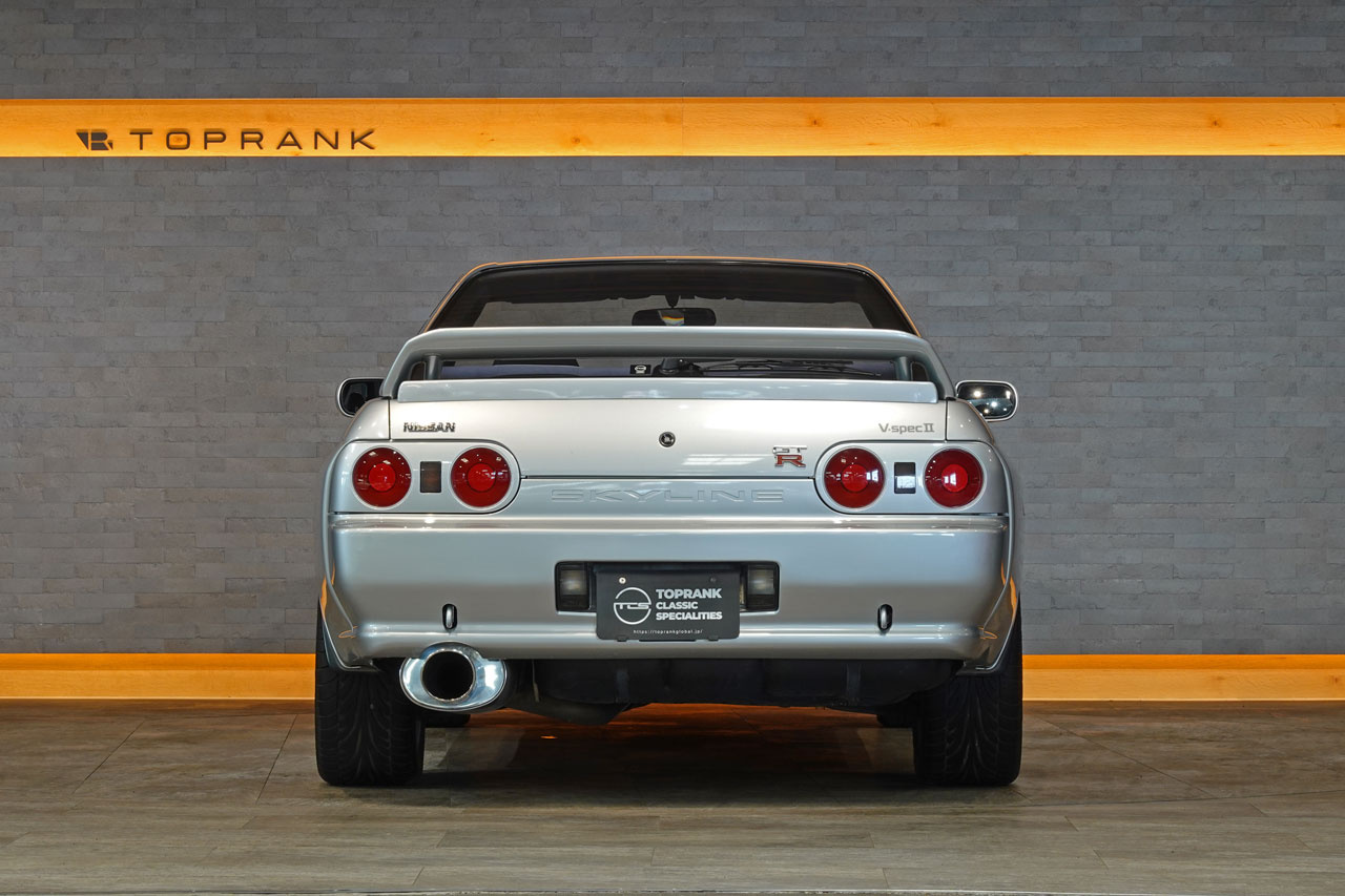 1994 Nissan SKYLINE GT-R BNR32 R32 GTR V-Spec II, KL0 Spark Silver Metallic, 5 Zigen Muffler