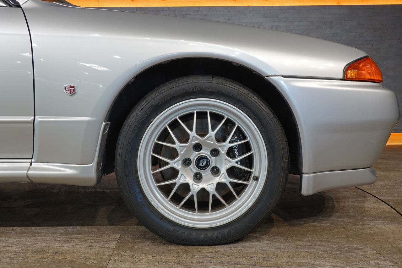 1994 Nissan SKYLINE GT-R BNR32 R32 GTR V-Spec II, KL0 Spark Silver Metallic, 5 Zigen Muffler