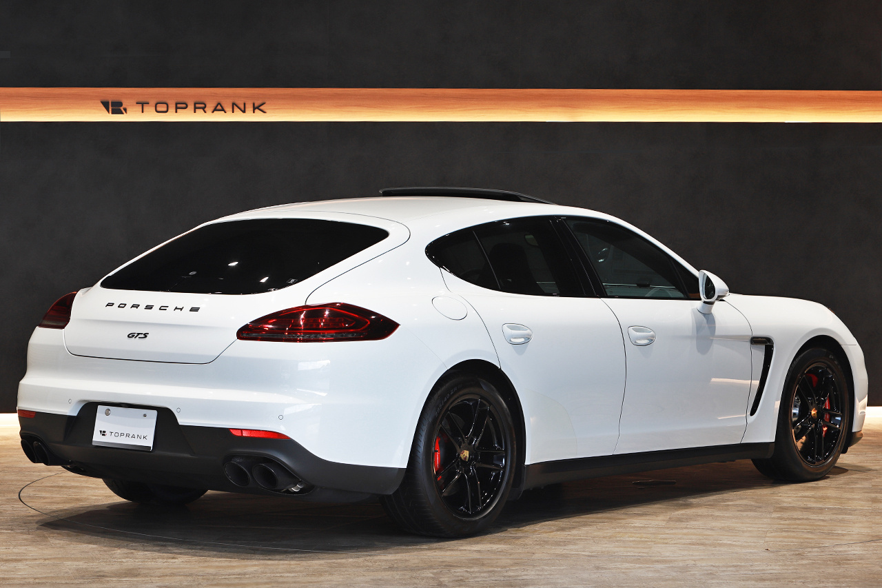 2015 Porsche PANAMERA null