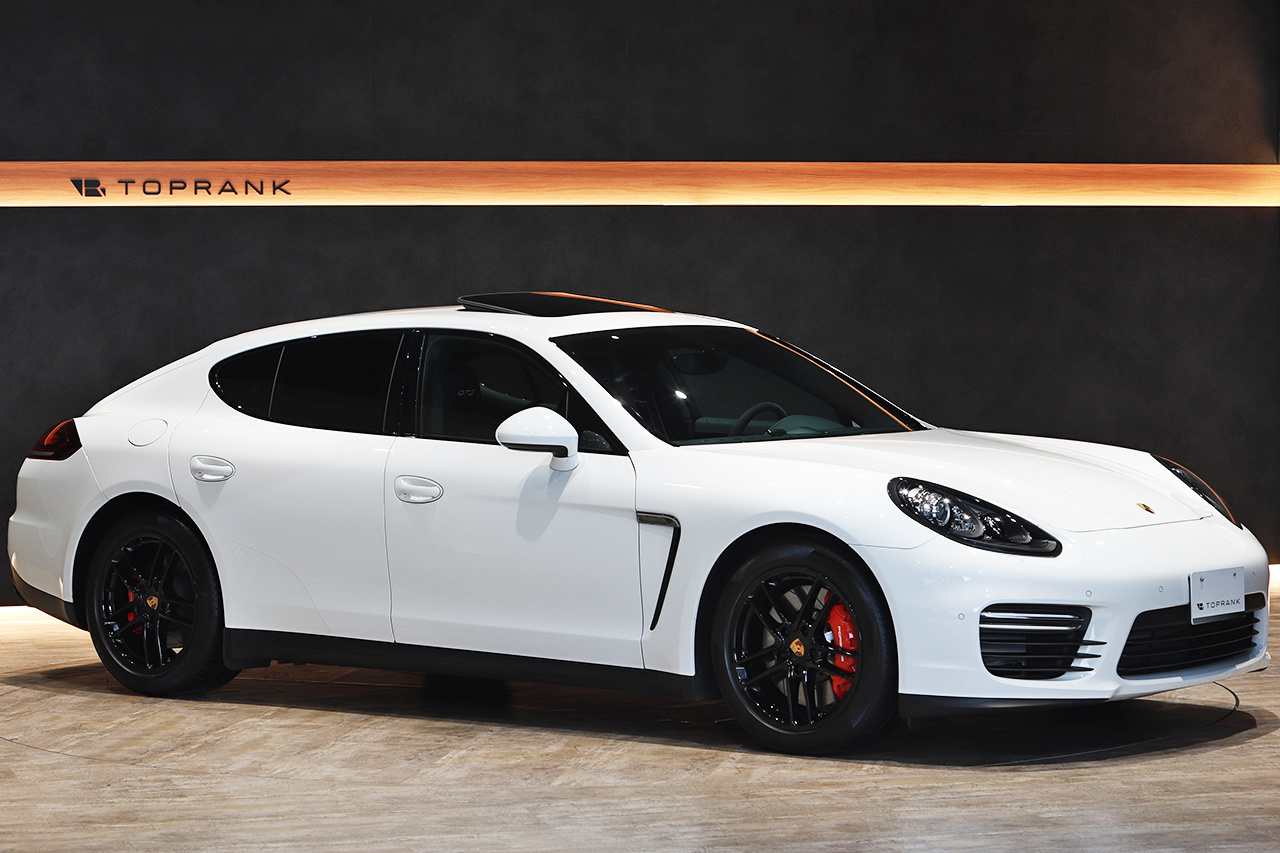 2015 Porsche PANAMERA null