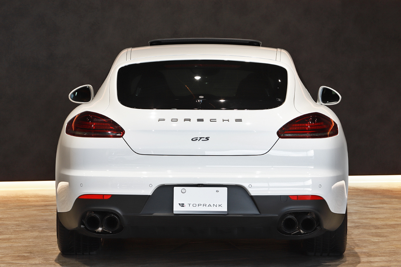 2015 Porsche PANAMERA null