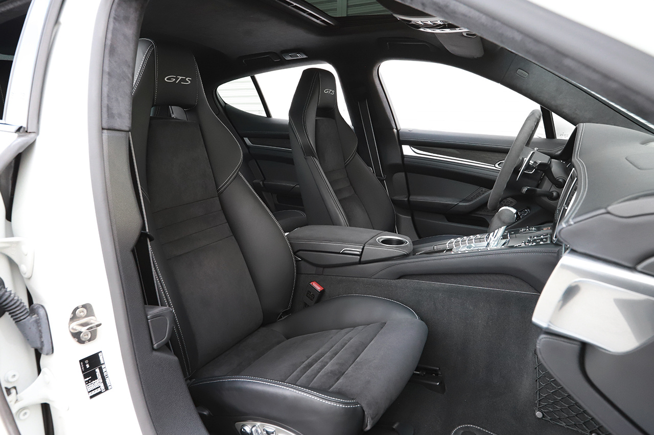 2015 Porsche PANAMERA null