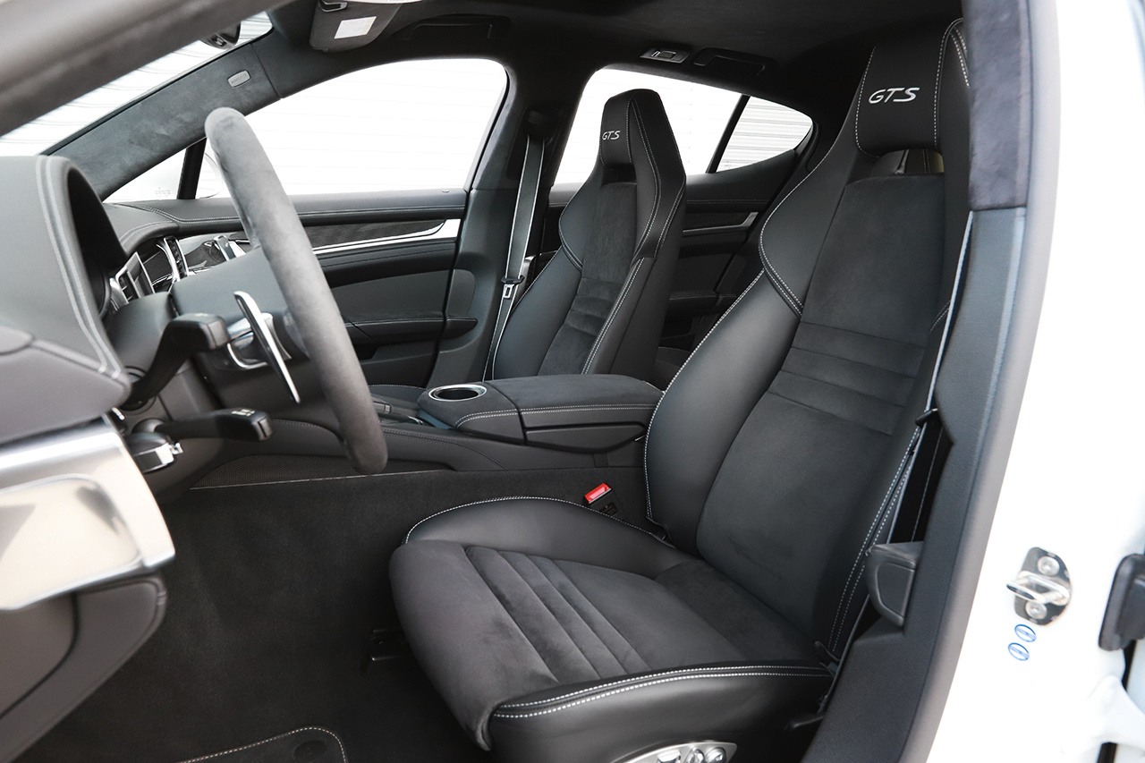 2015 Porsche PANAMERA null