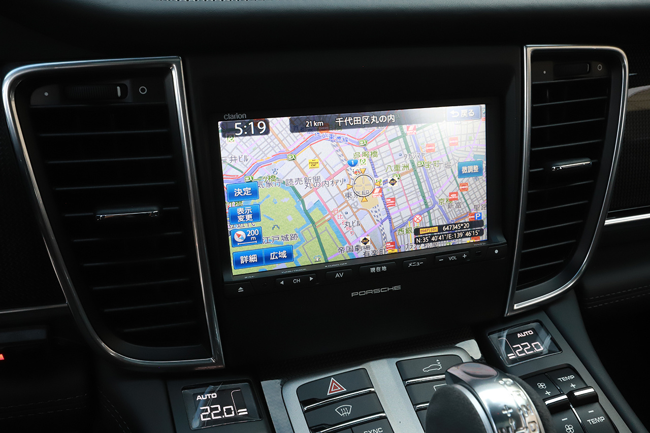 2015 Porsche PANAMERA null