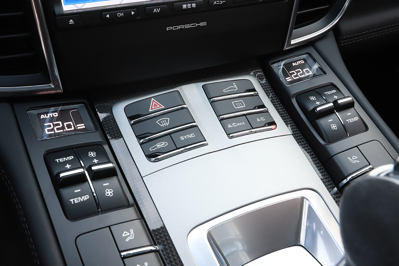 2015 Porsche PANAMERA null