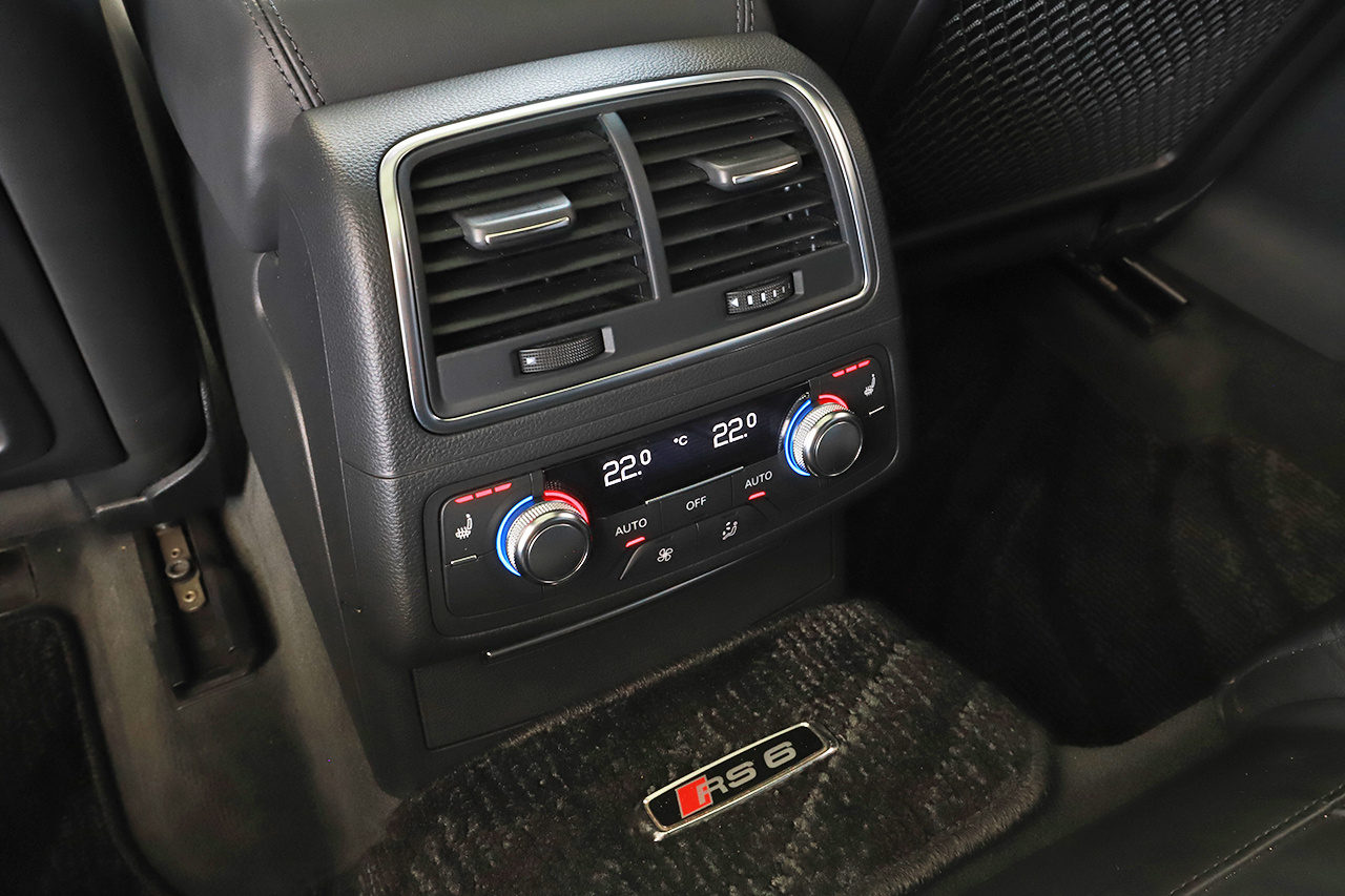 2014 Audi RS6 AVANT null