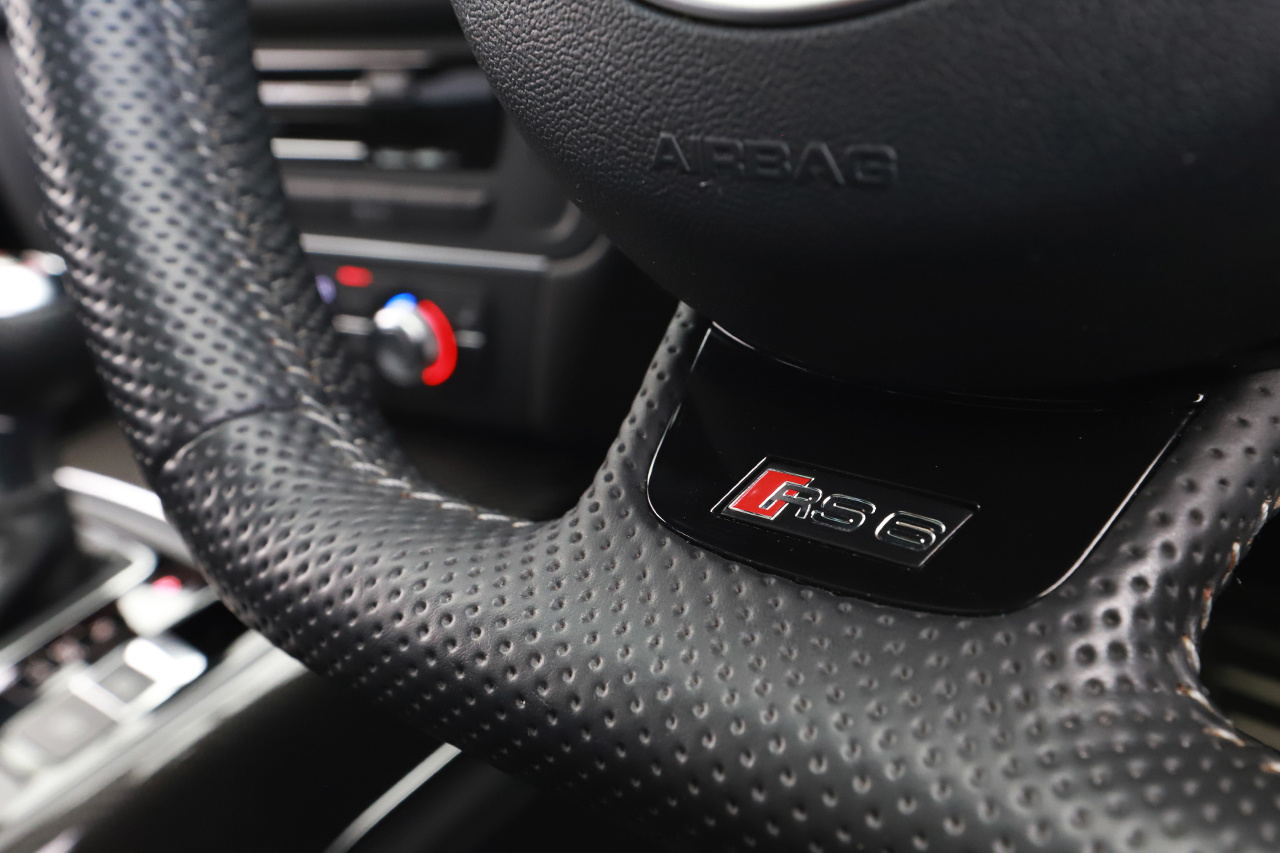 2014 Audi RS6 AVANT null
