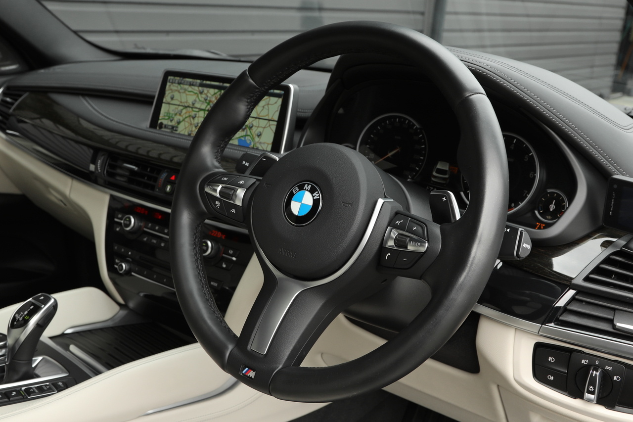2016 BMW X6 xDrive 35i M Sports 4WD