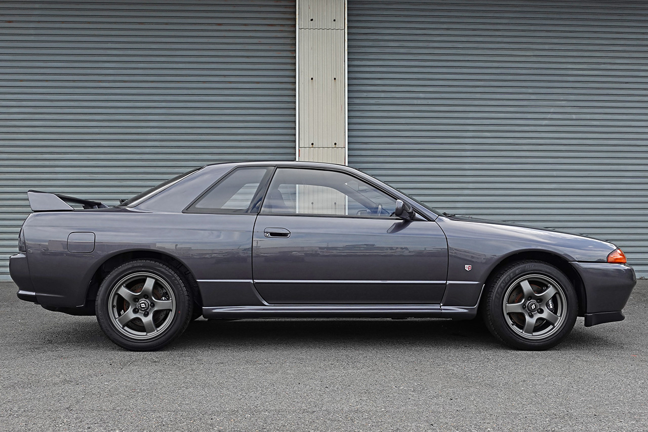 1989 Nissan SKYLINE GT-R ONE OWNER BNR32 R32 GTR LOW MILEAGE