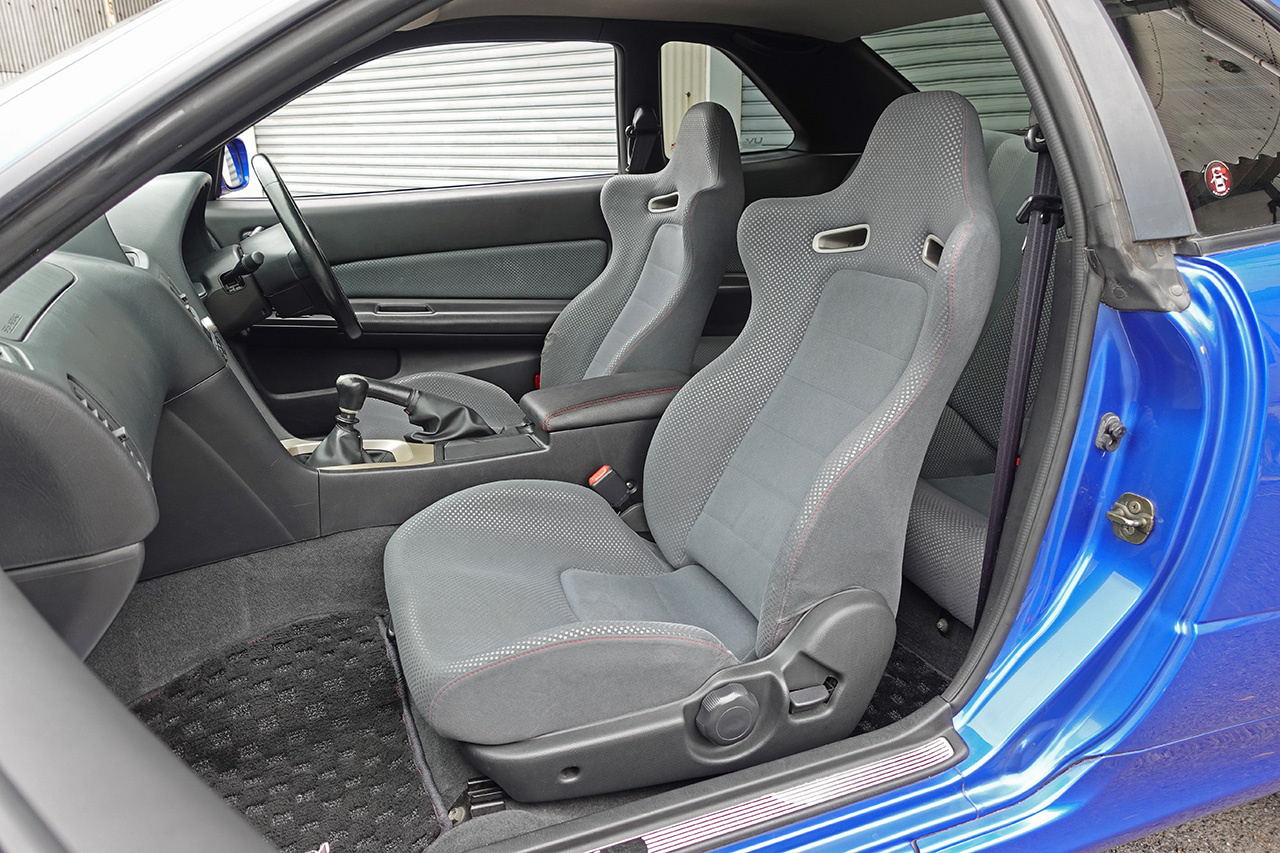 2000 Nissan SKYLINE GT-R ONE OWNER BNR34 R34 GT-R V-SPEC TV2 Bayside Blue