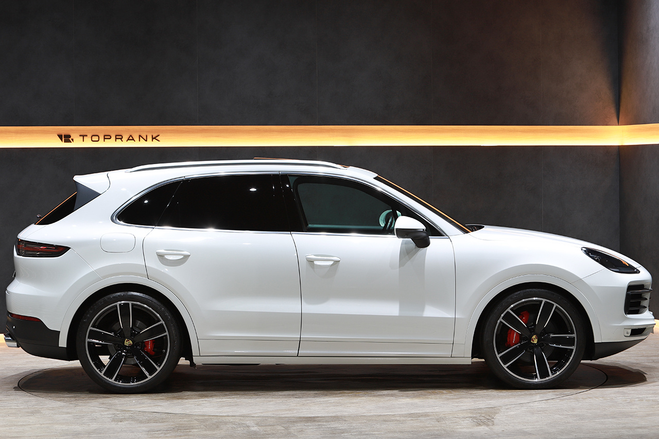 2019 Porsche CAYENNE null