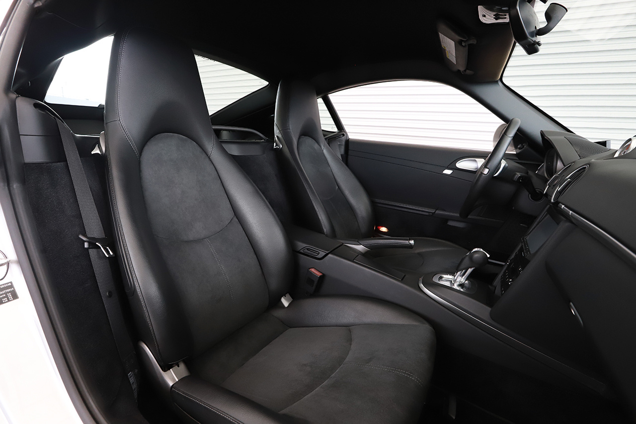 2010 Porsche CAYMAN null