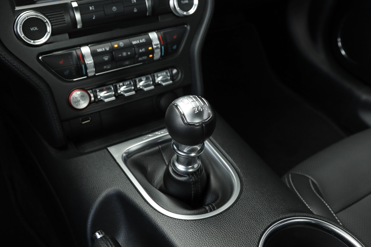 2018 Ford MUSTANG null