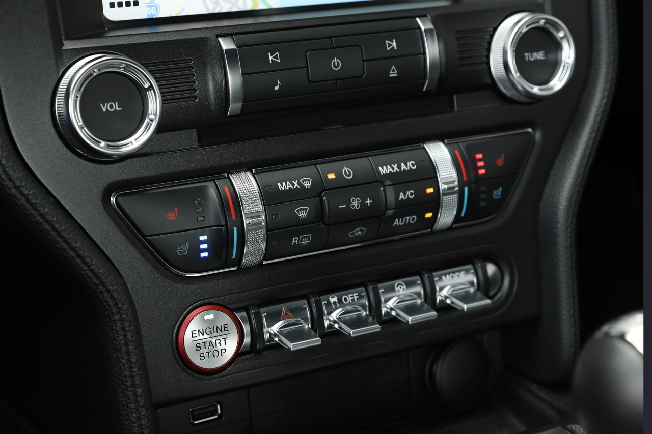 2018 Ford MUSTANG null