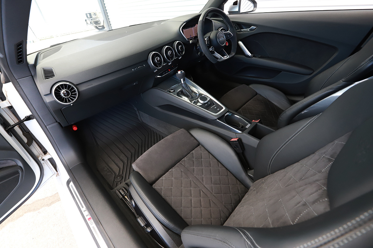 2017 Audi TT RS COUPE null