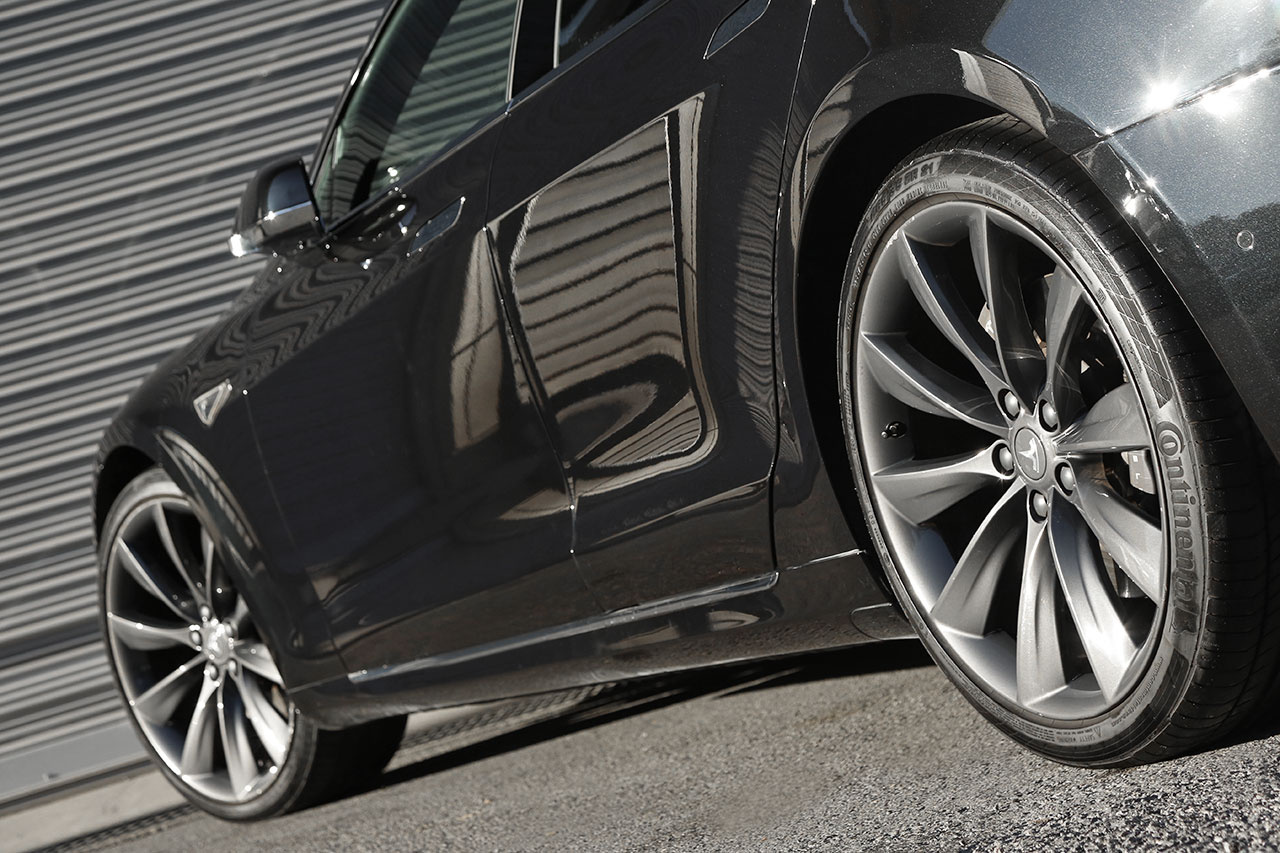 2016 TESLA model S null