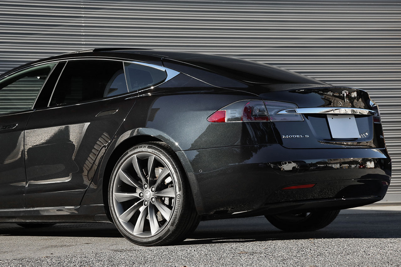 2016 TESLA model S null