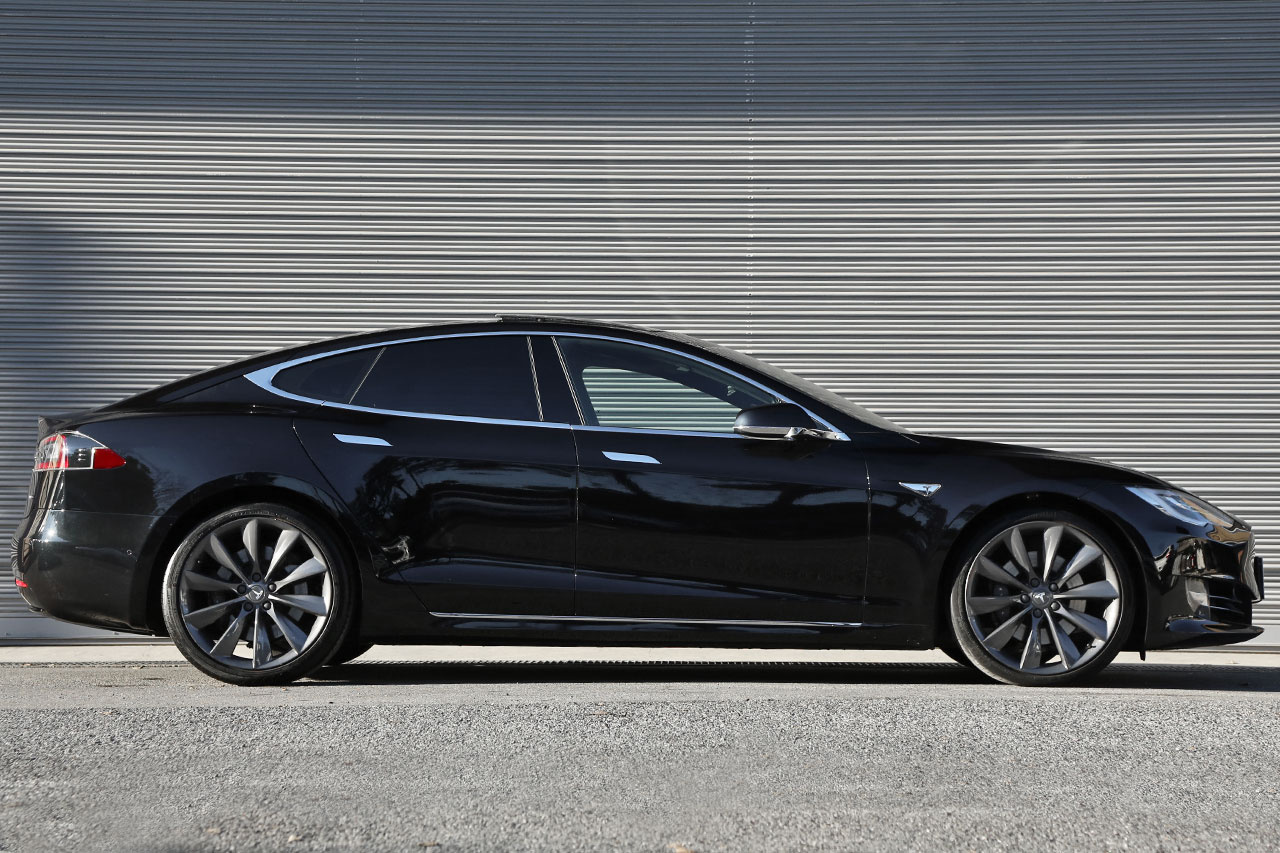 2016 TESLA model S null