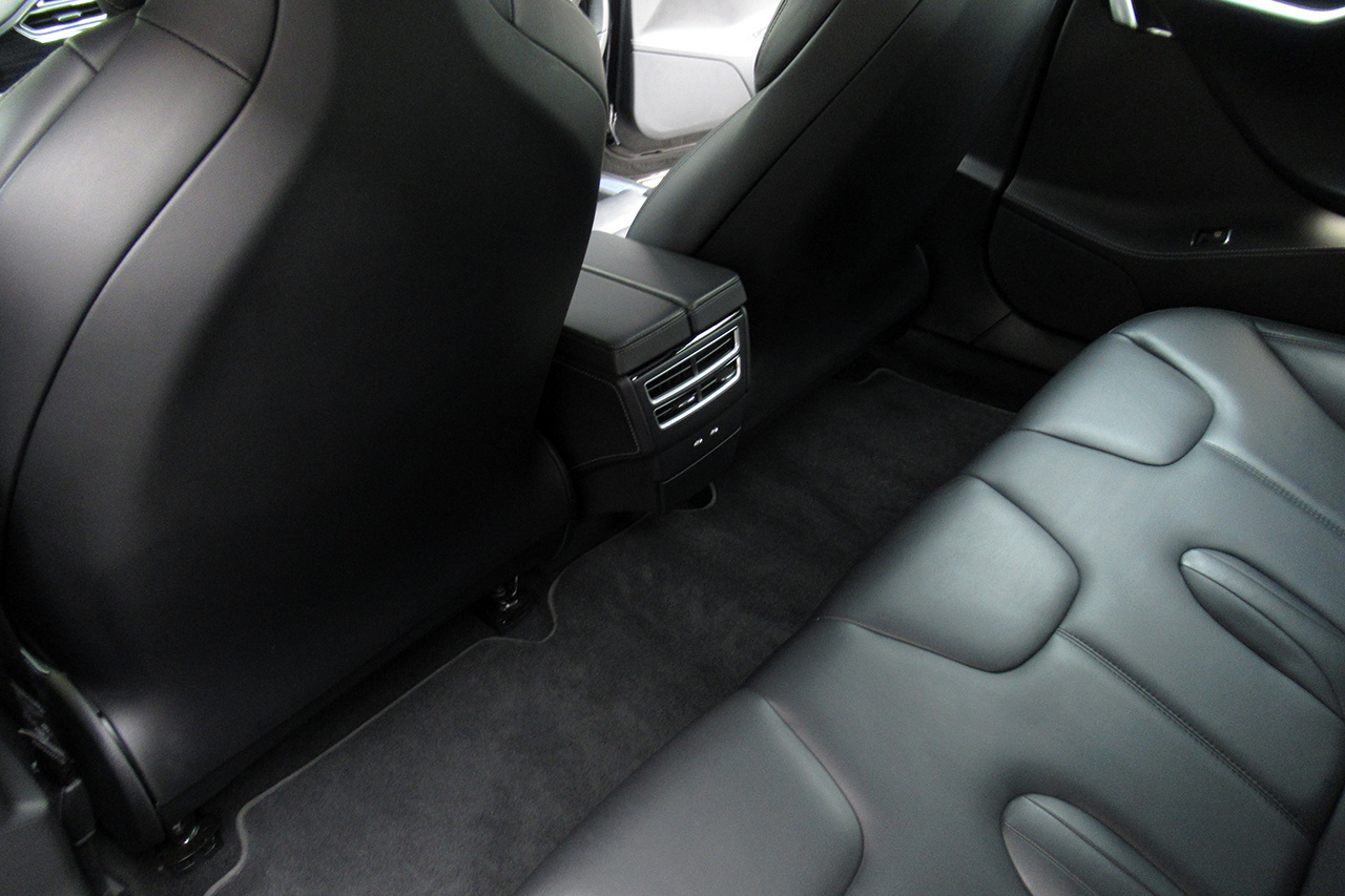 2016 TESLA model S null