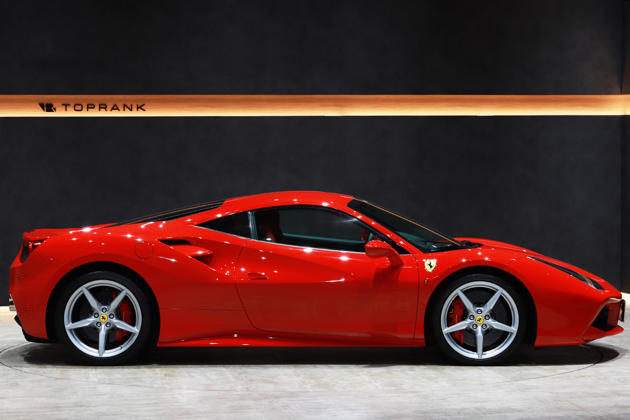 2016 Ferrari 488GTB null