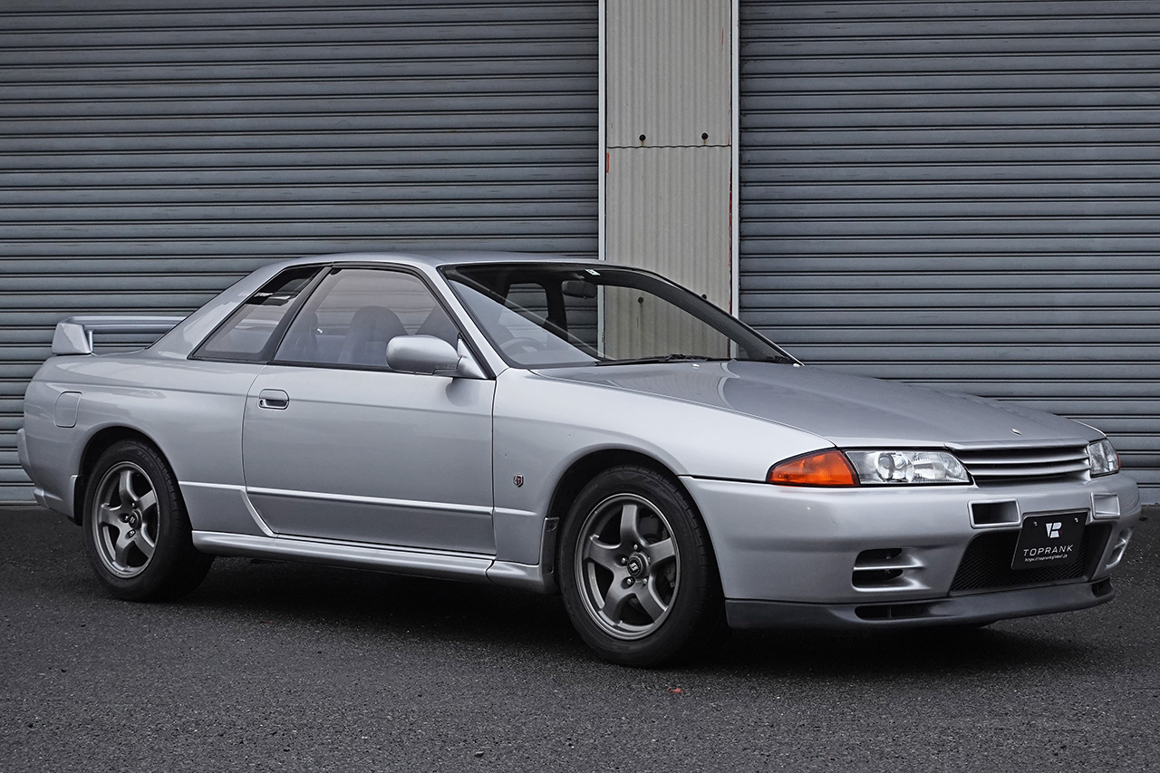 1994 Nissan SKYLINE GT-R BNR32 R32 GT-R, NISMO Muffler, NISMO Tower bar