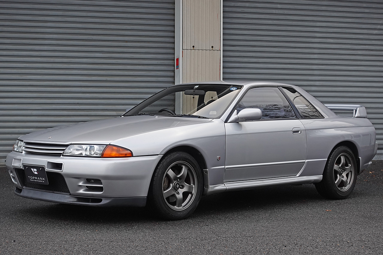 1994 Nissan SKYLINE GT-R BNR32 R32 GT-R, NISMO Muffler, NISMO Tower bar