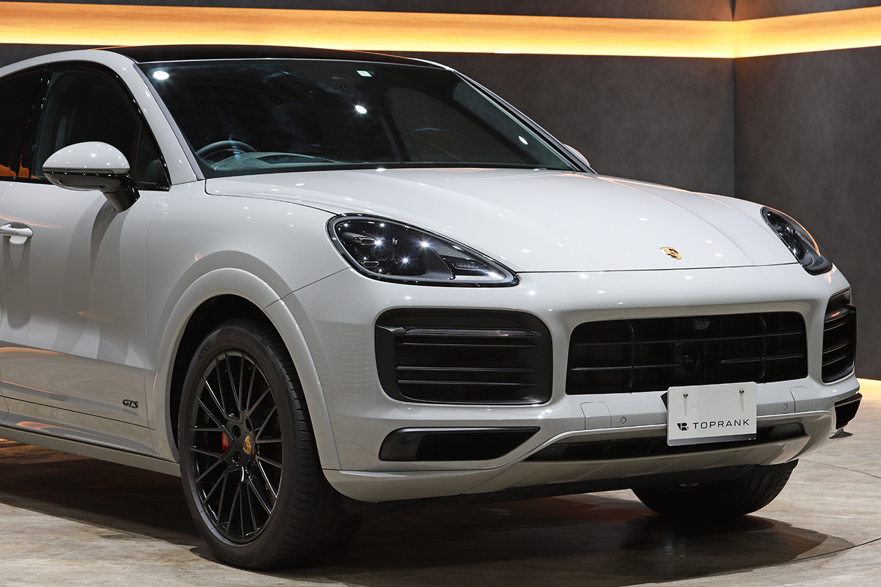 2021 Porsche CAYENNE null