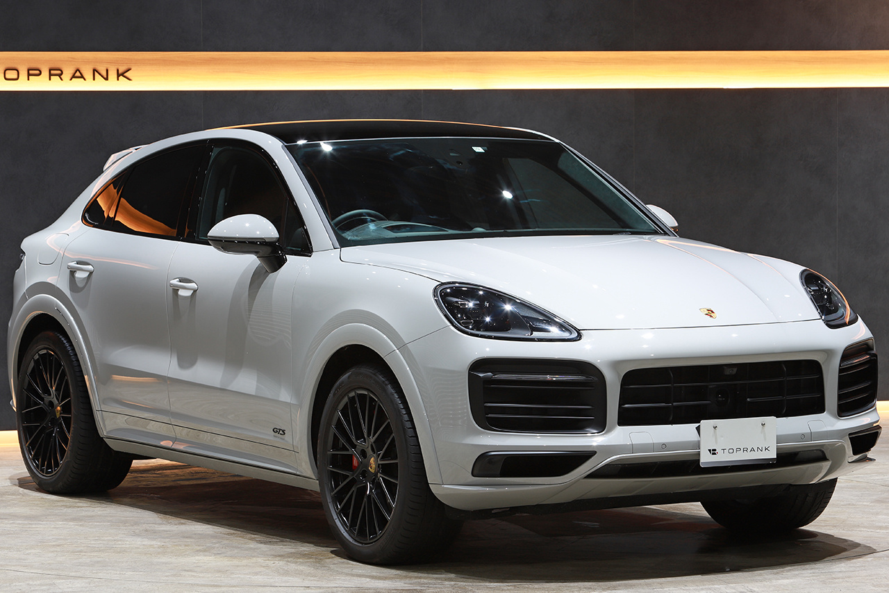 2021 Porsche CAYENNE null