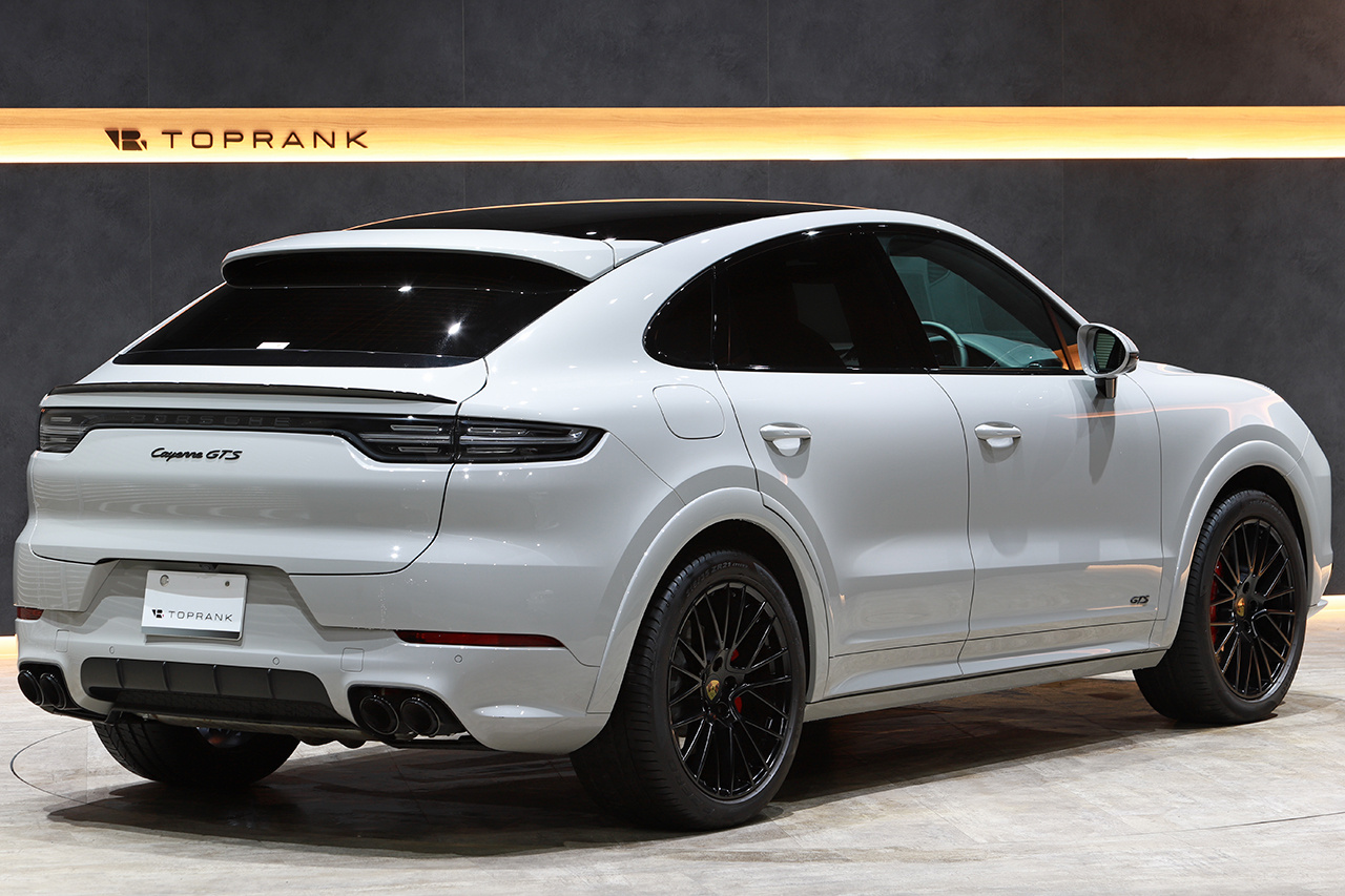 2021 Porsche CAYENNE null