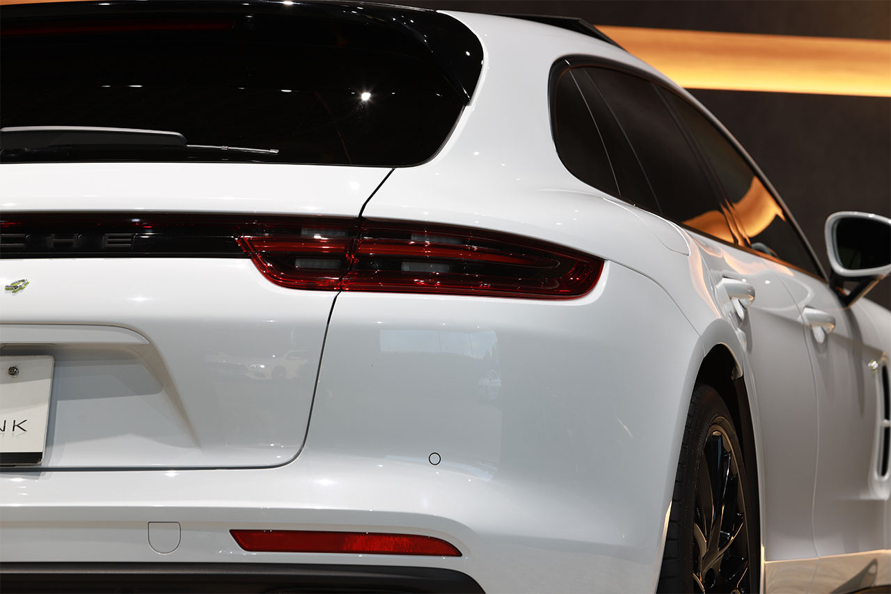 2018 Porsche PANAMERA null