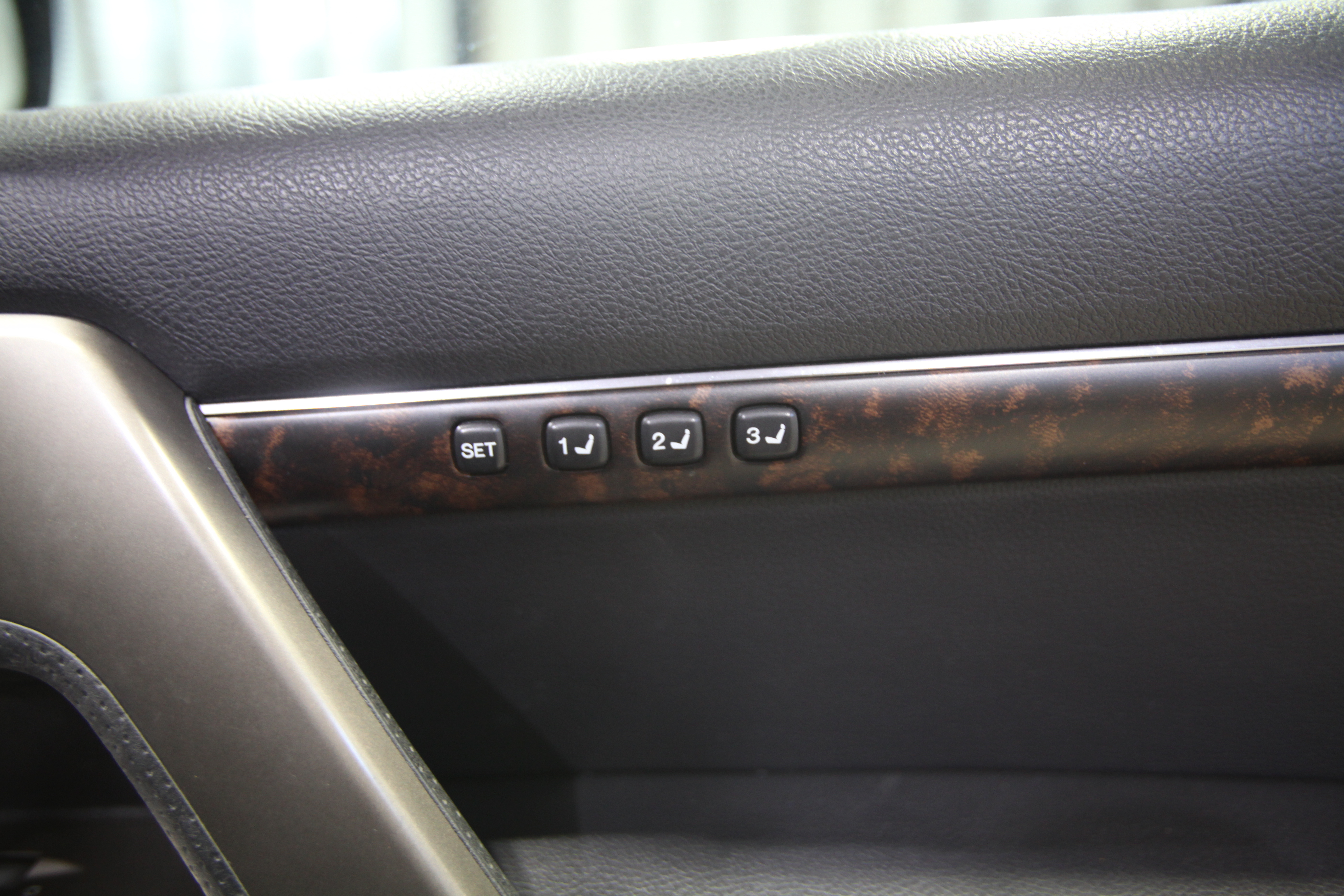 2011 Toyota LAND CRUISER 200 ZX 60th Black Leather Selection