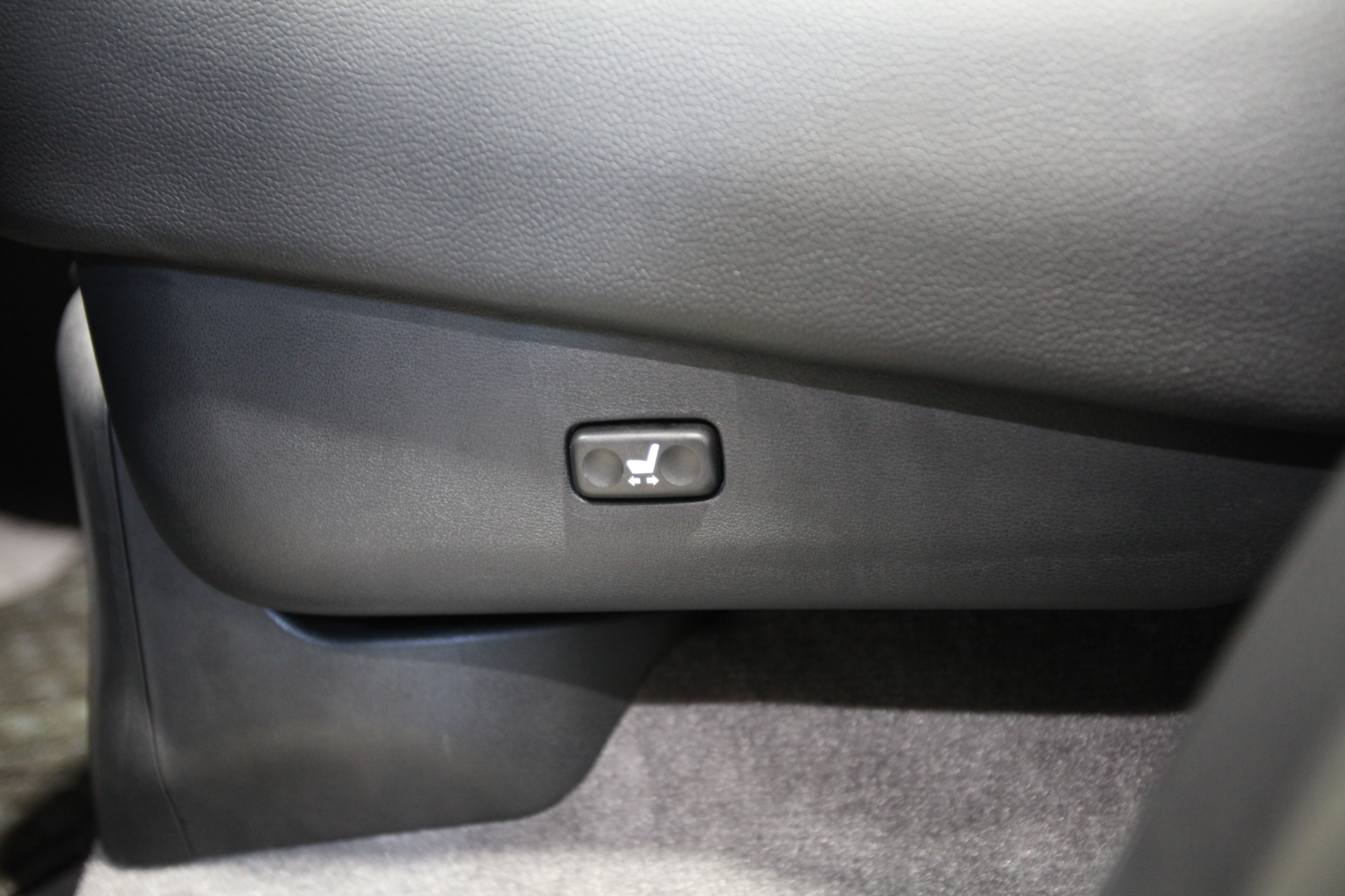 2011 Toyota LAND CRUISER 200 ZX 60th Black Leather Selection