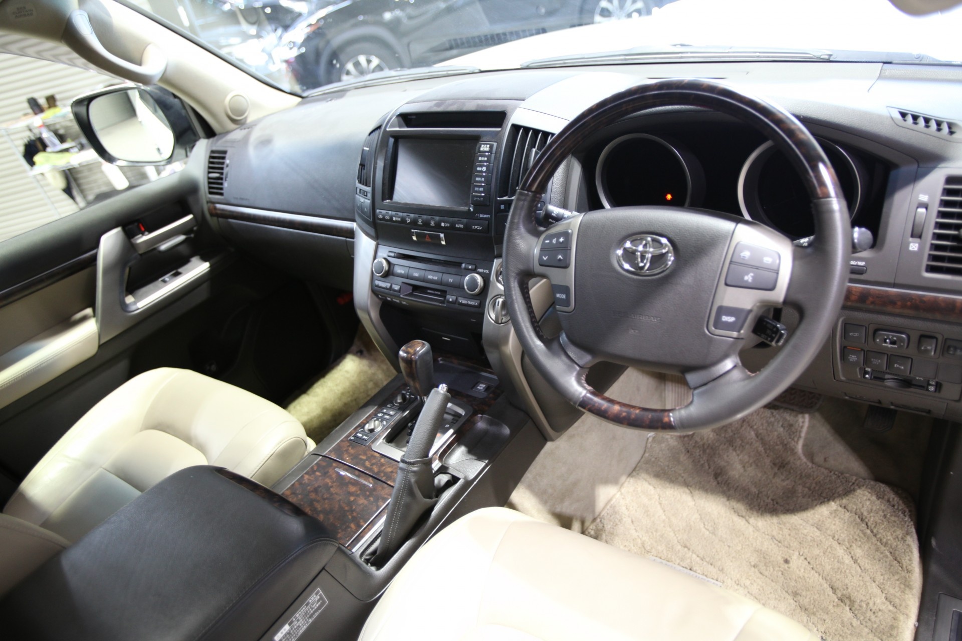 2011 Toyota LAND CRUISER 200 ZX