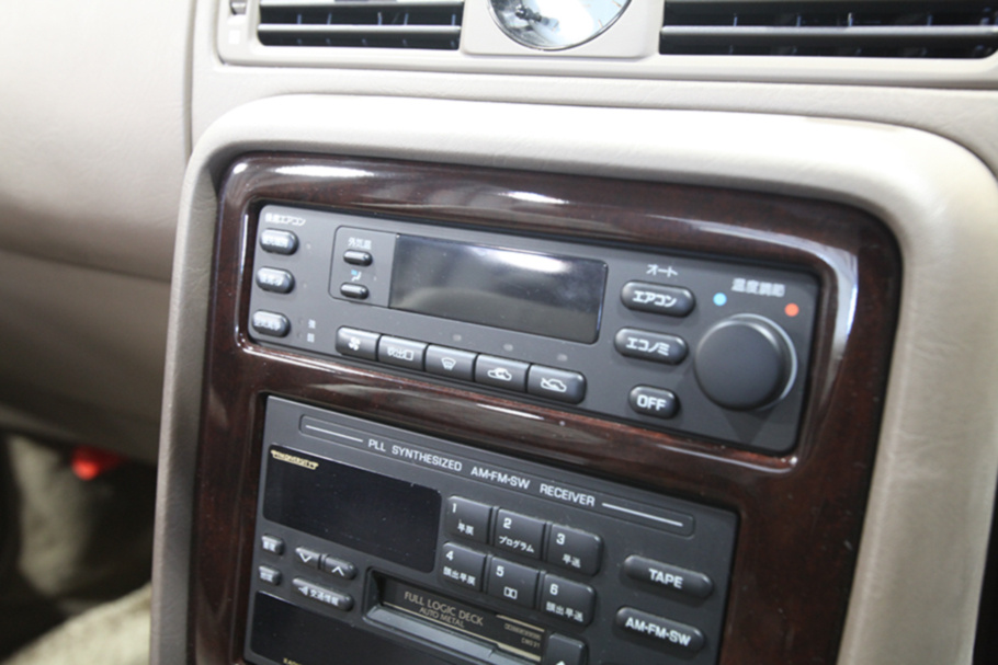 1992 Nissan GLORIA 