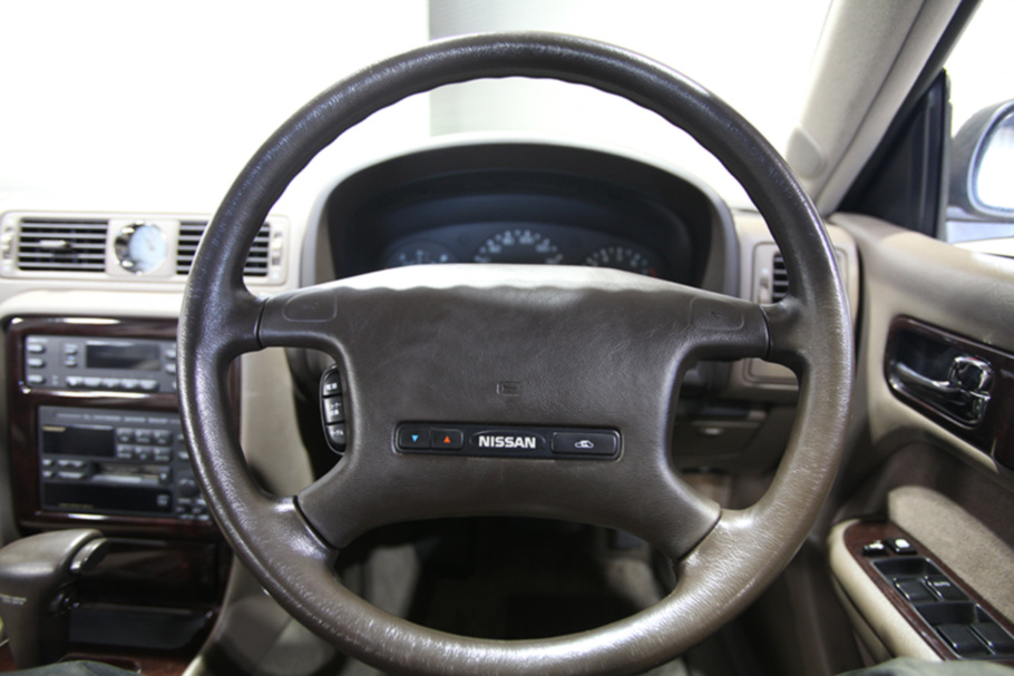 1992 Nissan GLORIA 