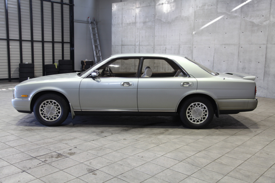 1992 Nissan GLORIA 