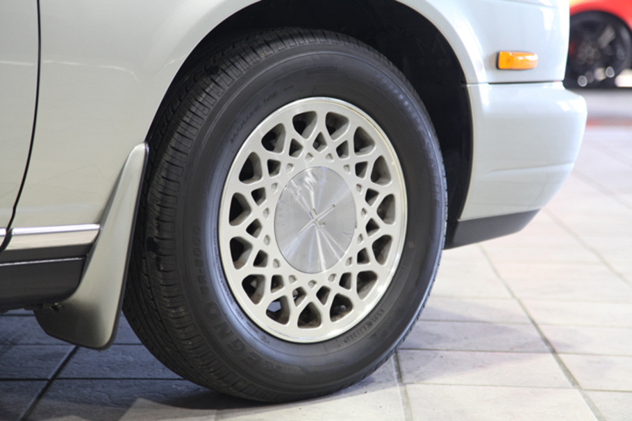 1992 Nissan GLORIA 