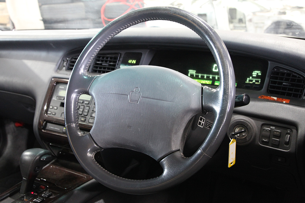 1993 Toyota CROWN MAJESTA 