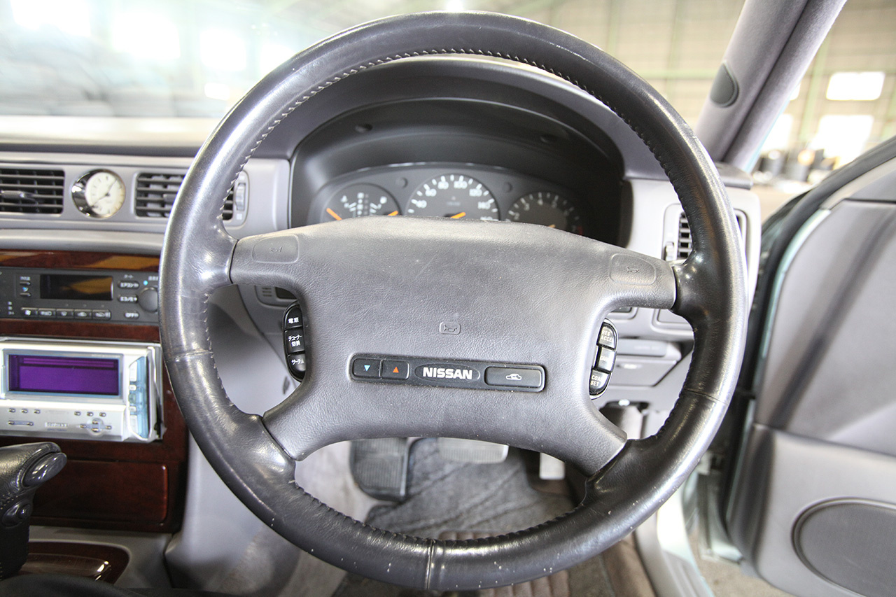 1993 Nissan CIMA 