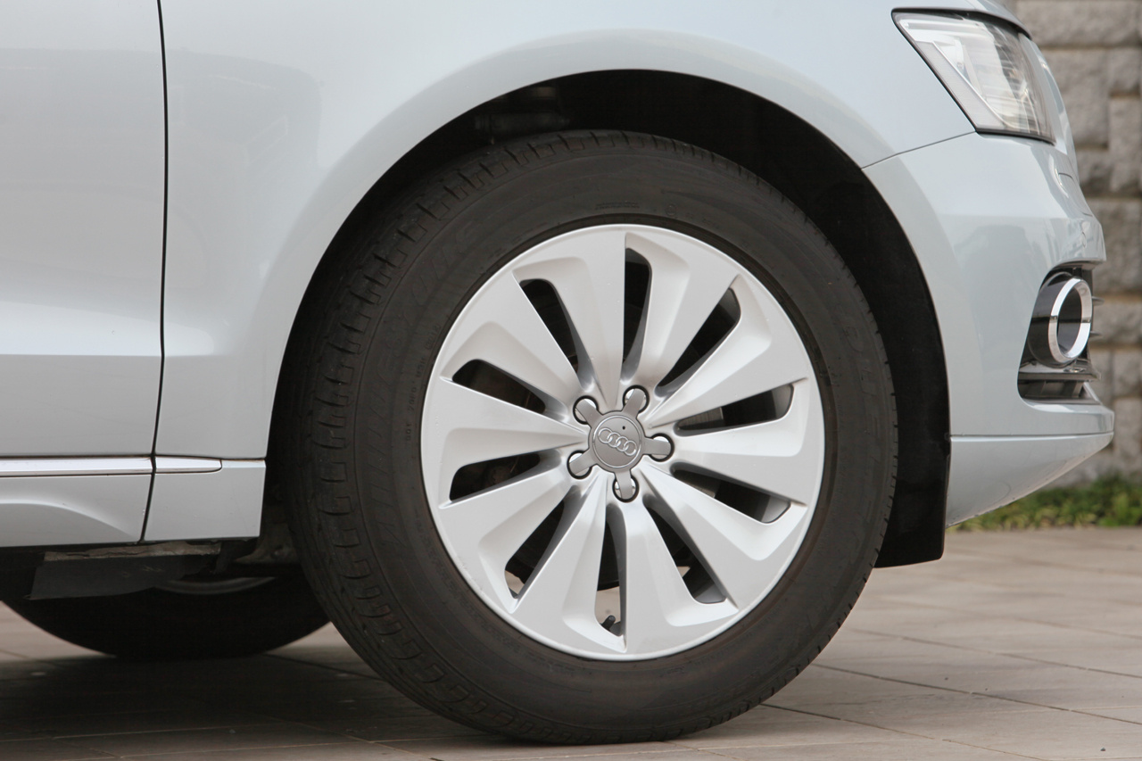 2013 Audi Q5 HYBRID null