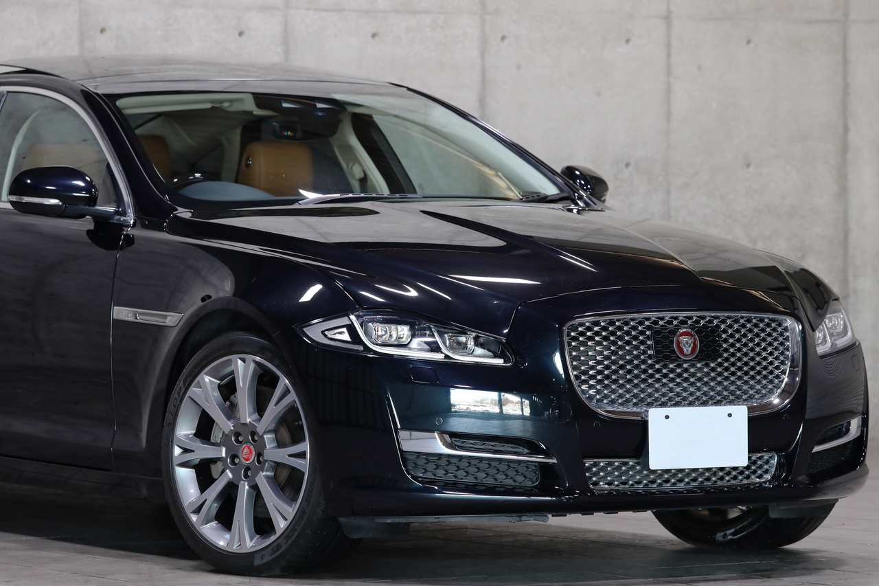 2019 Jaguar XJ null