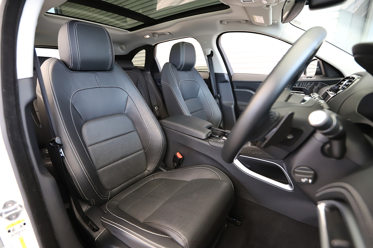 2017 Jaguar F-PACE null