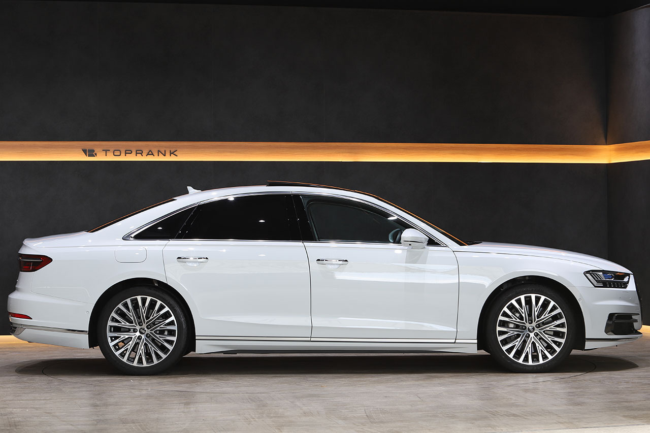 2021 Audi A8 null