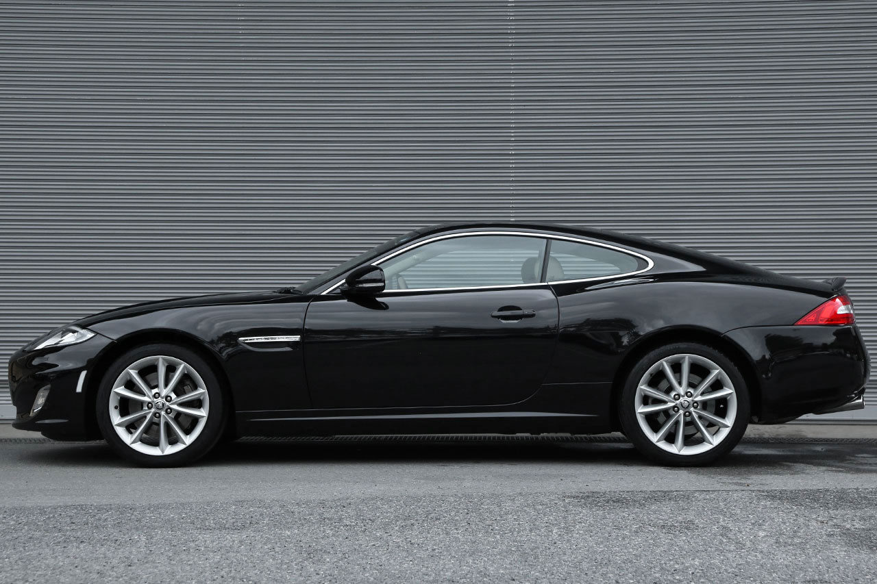 2013 Jaguar XK COUPE null