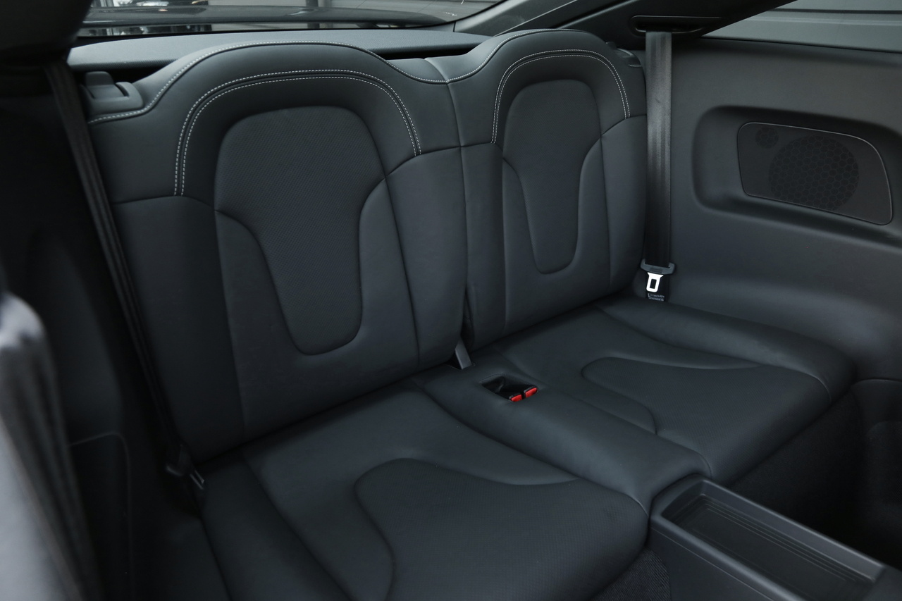 2010 Audi TT RS COUPE null