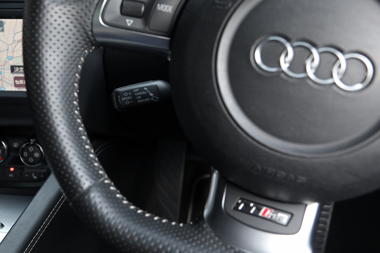 2010 Audi TT RS COUPE null