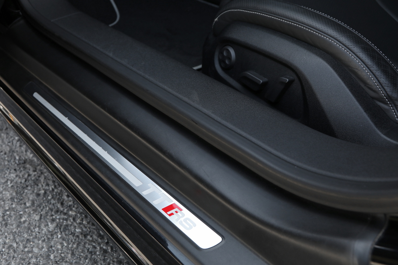 2010 Audi TT RS COUPE null